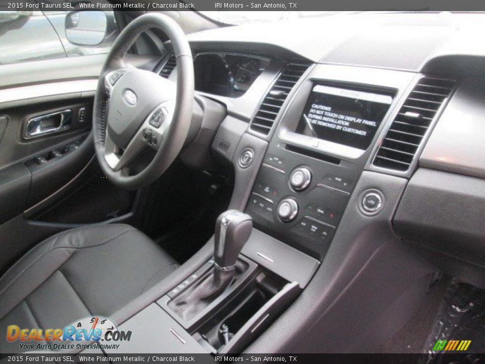 2015 Ford Taurus SEL White Platinum Metallic / Charcoal Black Photo #28