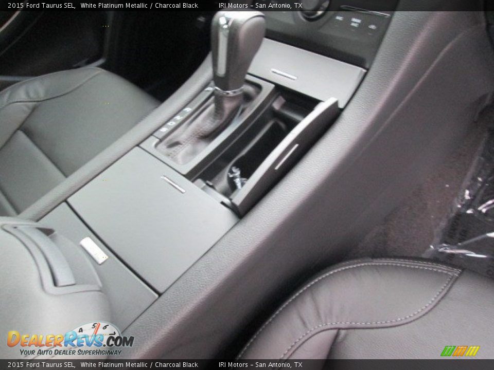 2015 Ford Taurus SEL White Platinum Metallic / Charcoal Black Photo #29