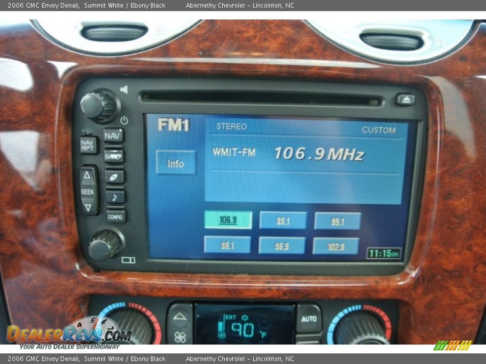 2006 GMC Envoy Denali Summit White / Ebony Black Photo #16