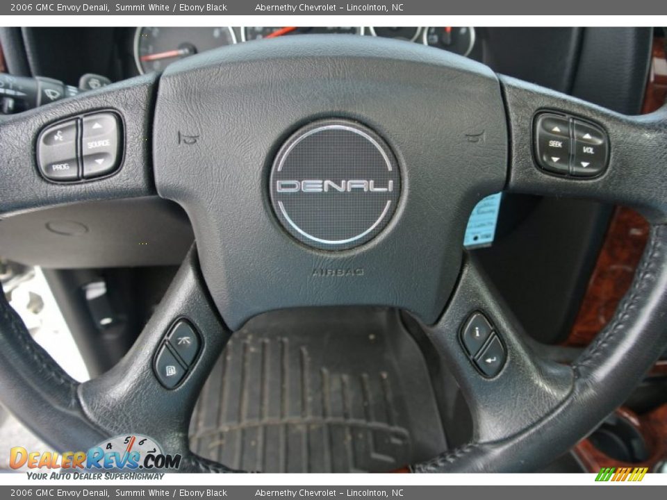 2006 GMC Envoy Denali Summit White / Ebony Black Photo #18