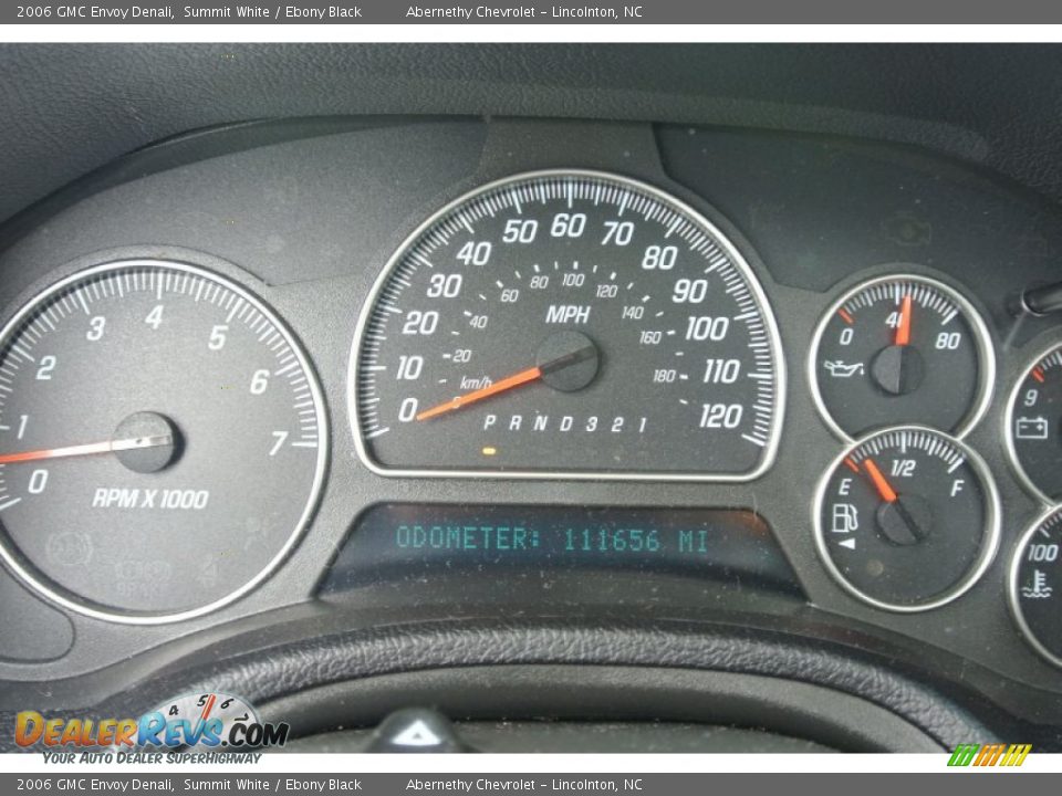 2006 GMC Envoy Denali Summit White / Ebony Black Photo #19