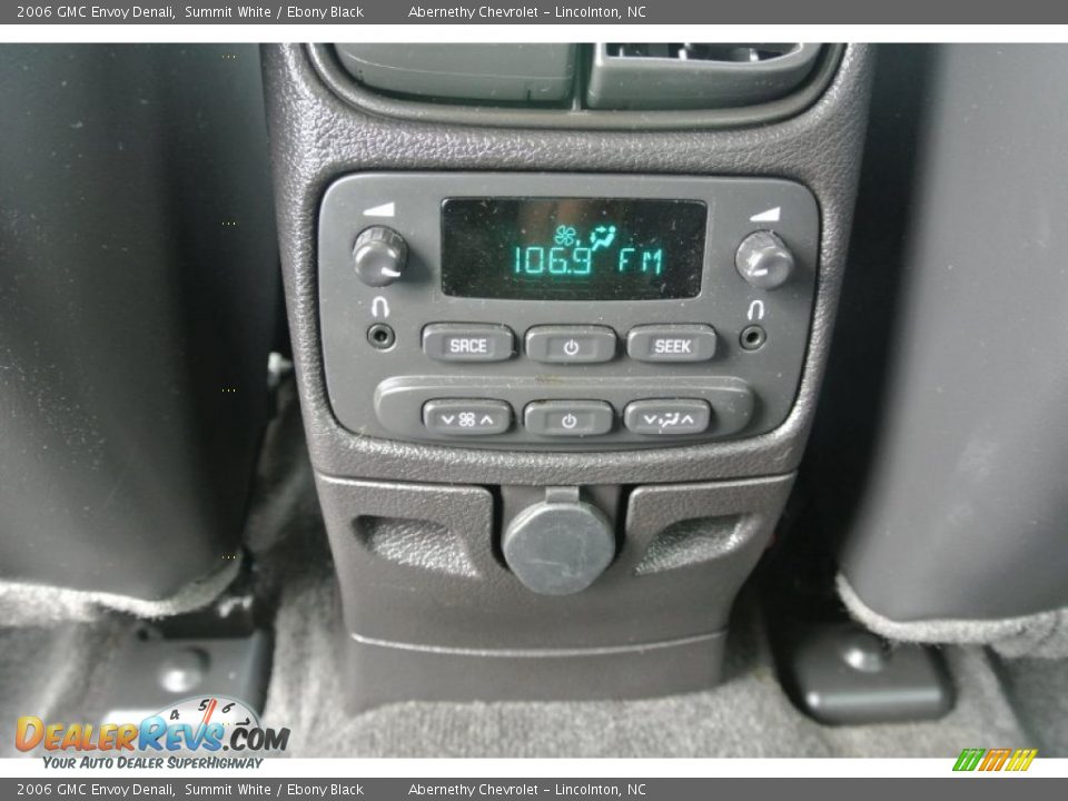2006 GMC Envoy Denali Summit White / Ebony Black Photo #22