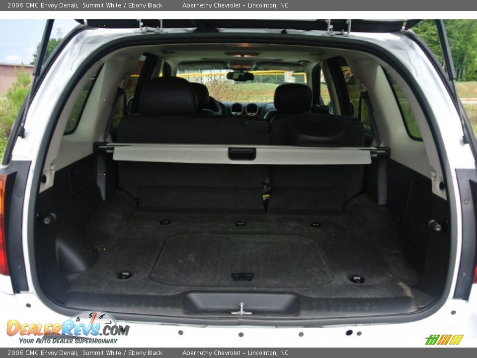 2006 GMC Envoy Denali Summit White / Ebony Black Photo #23