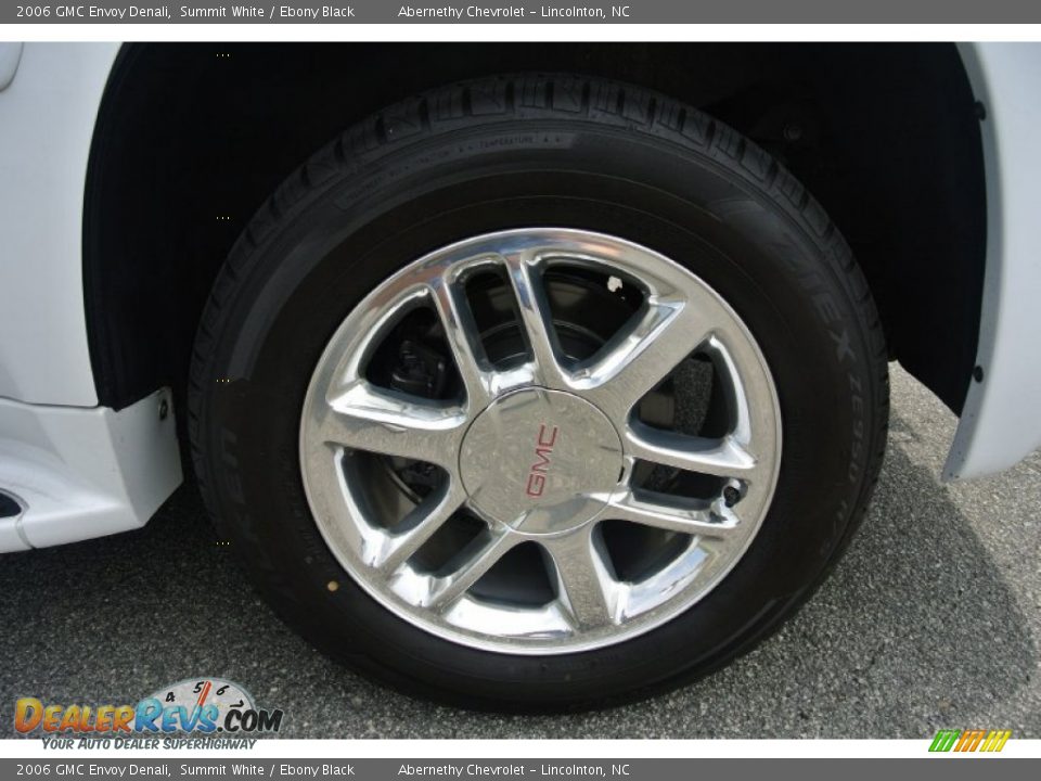 2006 GMC Envoy Denali Summit White / Ebony Black Photo #30