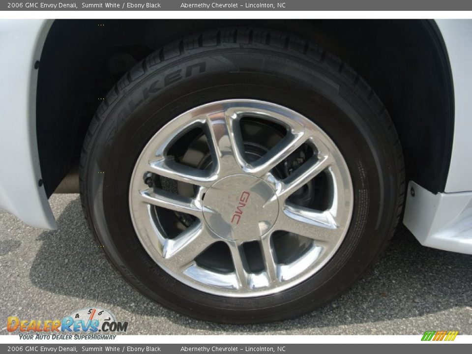 2006 GMC Envoy Denali Summit White / Ebony Black Photo #31
