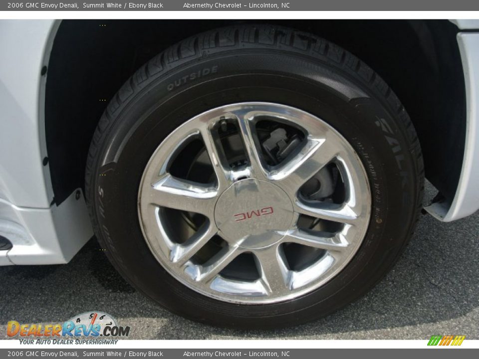 2006 GMC Envoy Denali Summit White / Ebony Black Photo #32