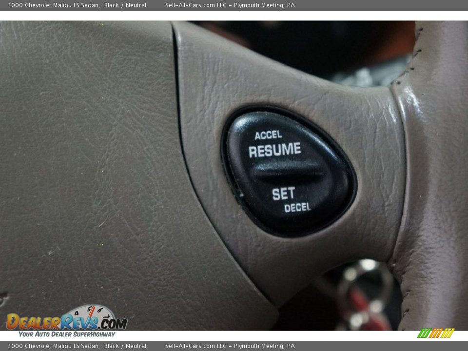 2000 Chevrolet Malibu LS Sedan Black / Neutral Photo #25