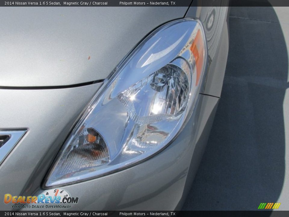2014 Nissan Versa 1.6 S Sedan Magnetic Gray / Charcoal Photo #6