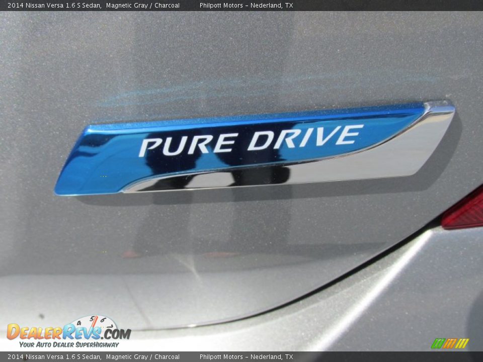 2014 Nissan Versa 1.6 S Sedan Magnetic Gray / Charcoal Photo #15