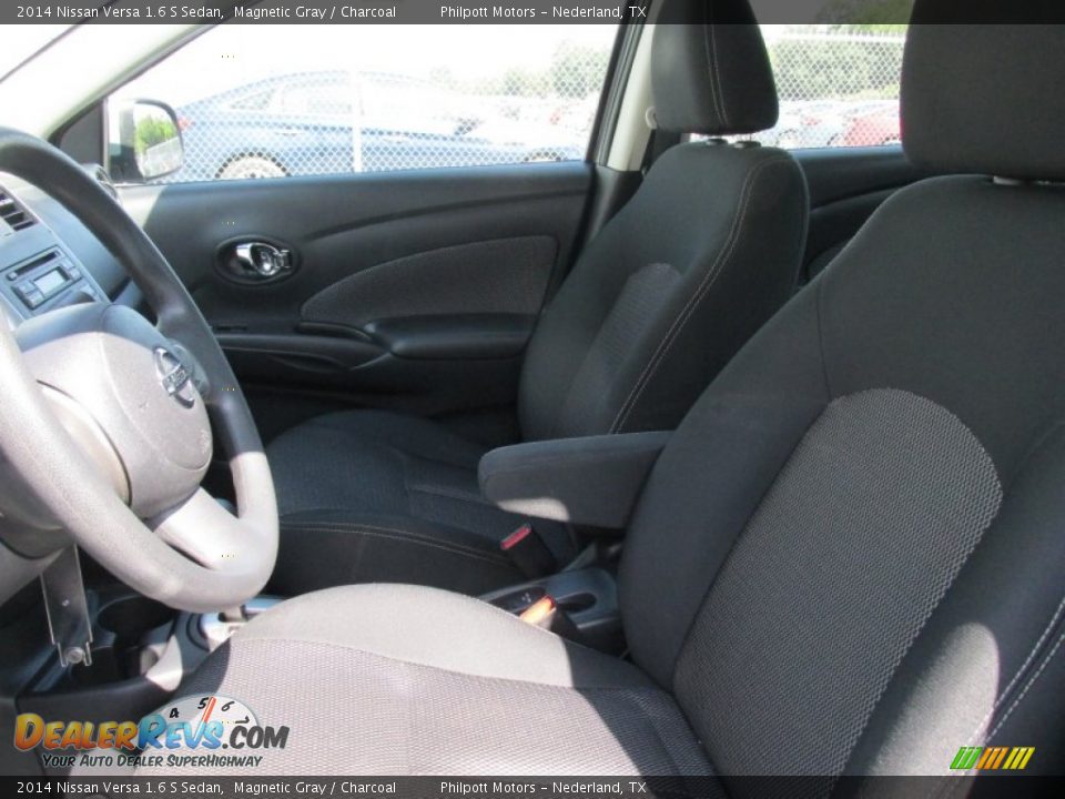 2014 Nissan Versa 1.6 S Sedan Magnetic Gray / Charcoal Photo #32