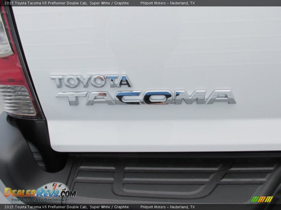 2015 Toyota Tacoma V6 PreRunner Double Cab Super White / Graphite Photo #15