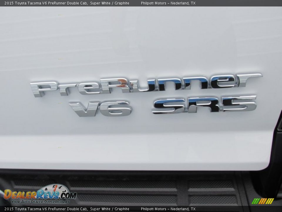 2015 Toyota Tacoma V6 PreRunner Double Cab Super White / Graphite Photo #16