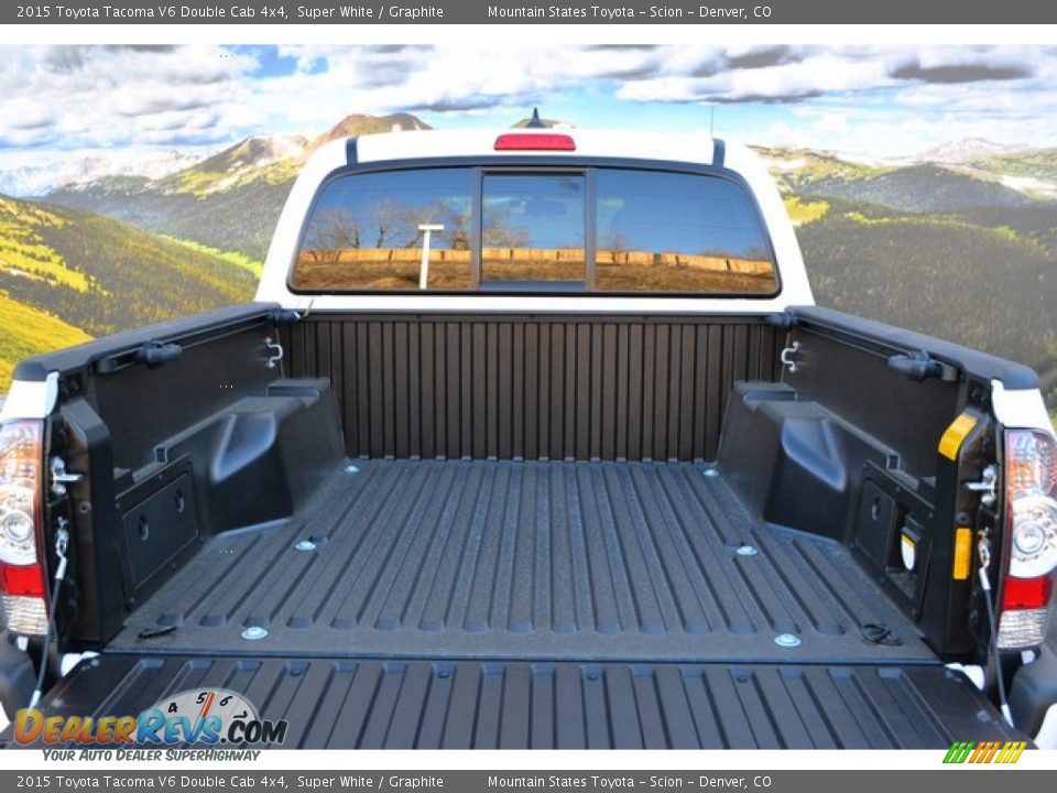2015 Toyota Tacoma V6 Double Cab 4x4 Super White / Graphite Photo #8