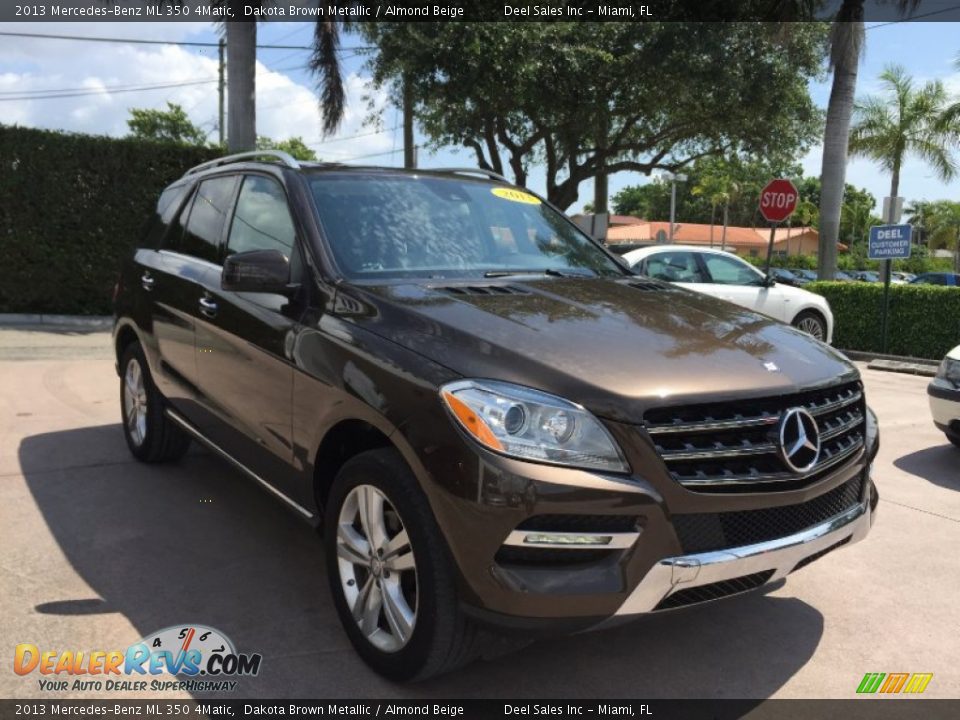 Front 3/4 View of 2013 Mercedes-Benz ML 350 4Matic Photo #7