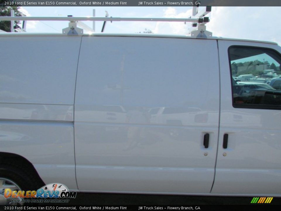 2010 Ford E Series Van E150 Commercial Oxford White / Medium Flint Photo #15