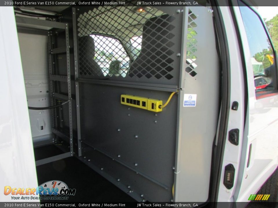 2010 Ford E Series Van E150 Commercial Oxford White / Medium Flint Photo #17