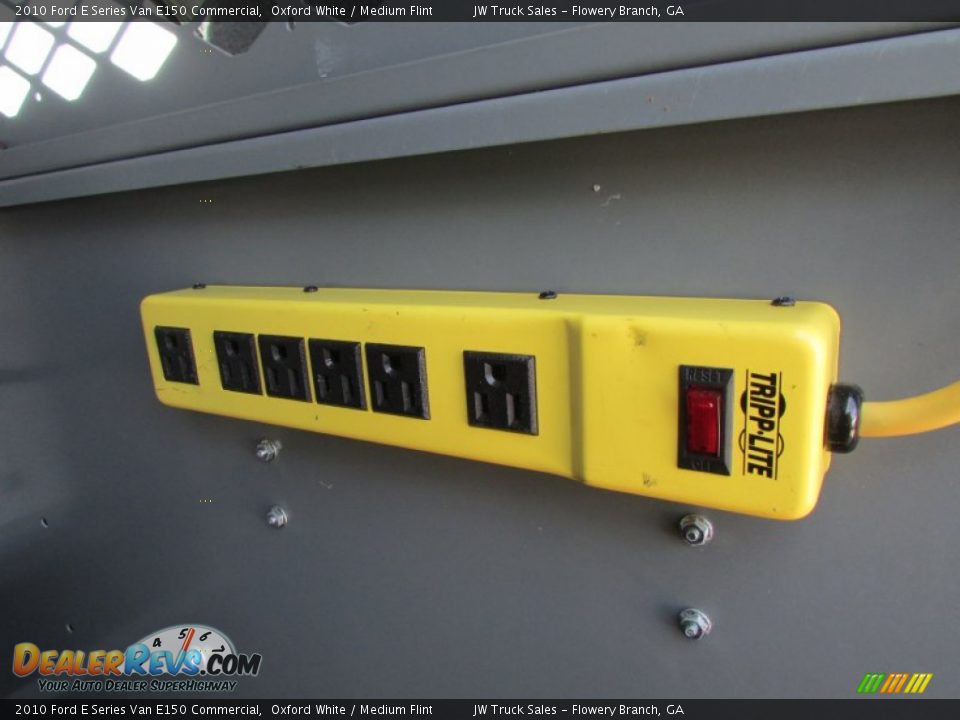 2010 Ford E Series Van E150 Commercial Oxford White / Medium Flint Photo #18