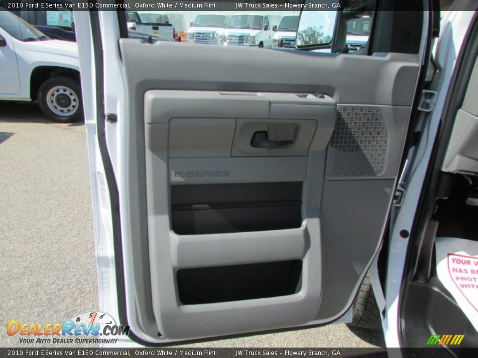 2010 Ford E Series Van E150 Commercial Oxford White / Medium Flint Photo #23