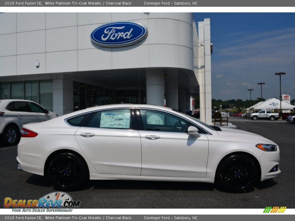 2016 Ford Fusion SE White Platinum Tri-Coat Metallic / Charcoal Black Photo #2