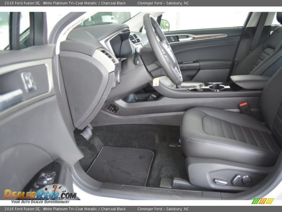 2016 Ford Fusion SE White Platinum Tri-Coat Metallic / Charcoal Black Photo #7