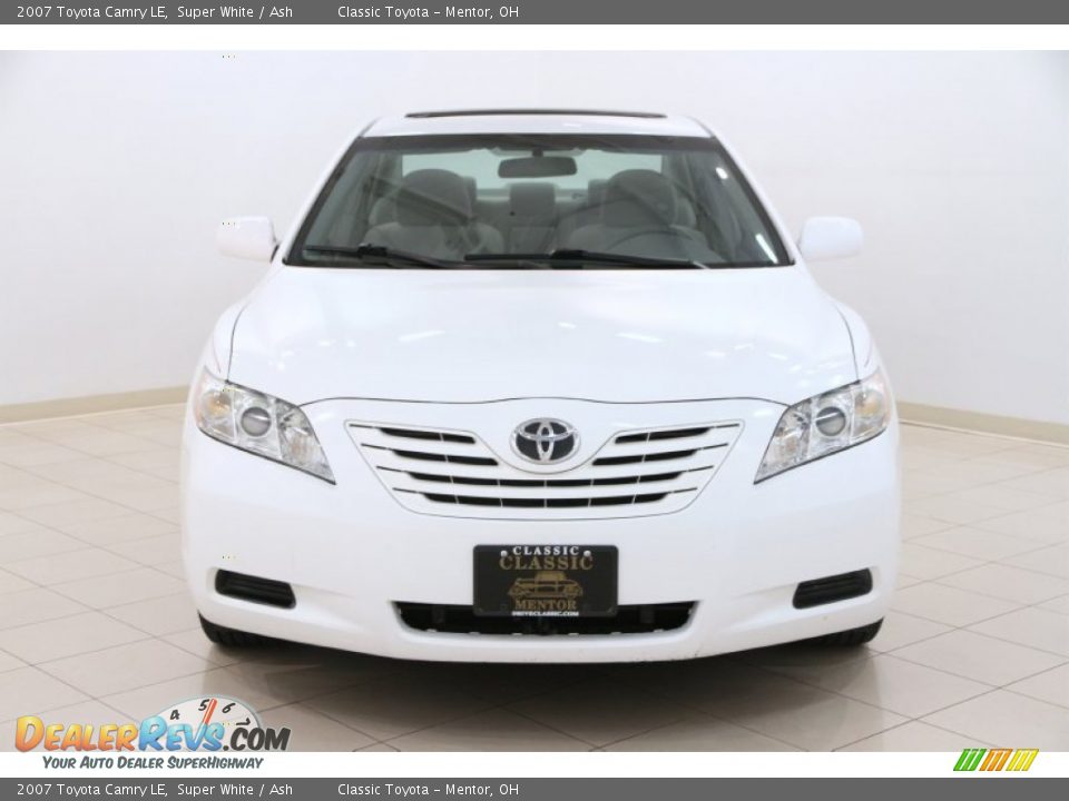 2007 Toyota Camry LE Super White / Ash Photo #2