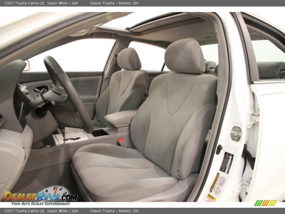 2007 Toyota Camry LE Super White / Ash Photo #5