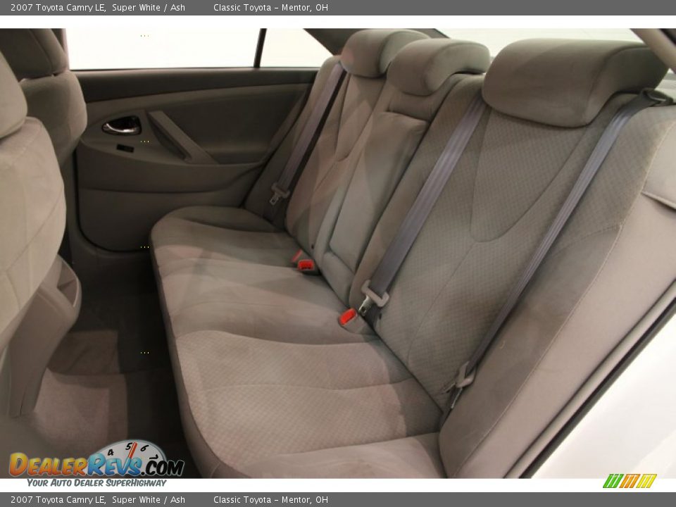 2007 Toyota Camry LE Super White / Ash Photo #13