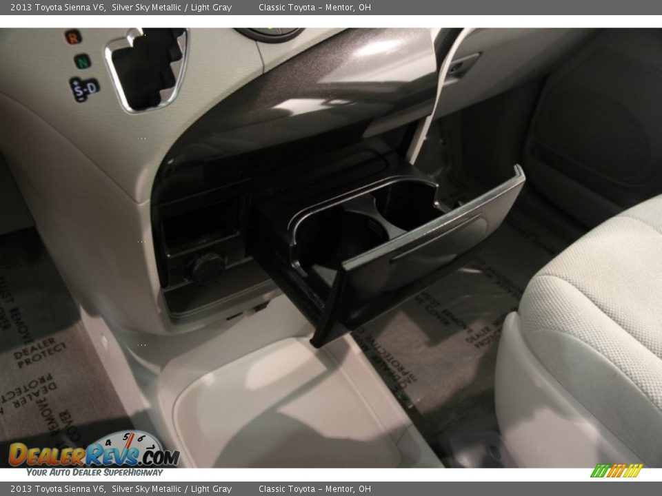 2013 Toyota Sienna V6 Silver Sky Metallic / Light Gray Photo #9