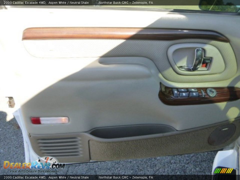 2000 Cadillac Escalade 4WD Aspen White / Neutral Shale Photo #14
