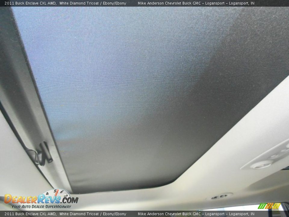 2011 Buick Enclave CXL AWD White Diamond Tricoat / Ebony/Ebony Photo #29