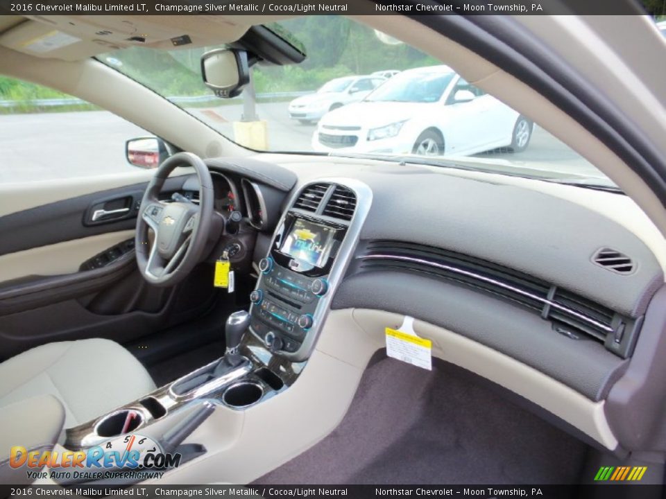 Dashboard of 2016 Chevrolet Malibu Limited LT Photo #5