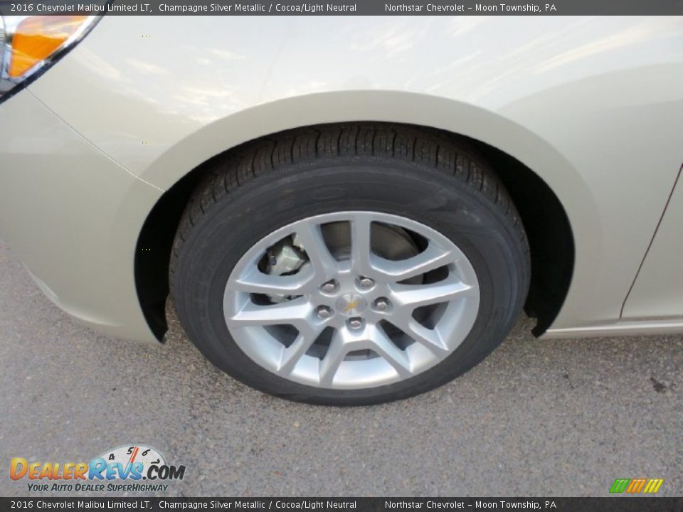 2016 Chevrolet Malibu Limited LT Champagne Silver Metallic / Cocoa/Light Neutral Photo #10