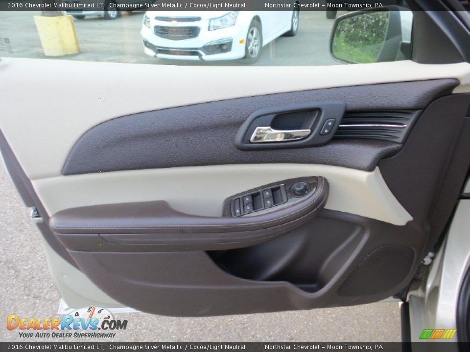 Door Panel of 2016 Chevrolet Malibu Limited LT Photo #14