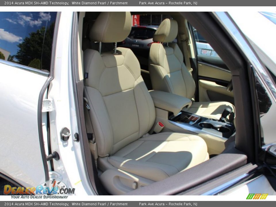 2014 Acura MDX SH-AWD Technology White Diamond Pearl / Parchment Photo #30
