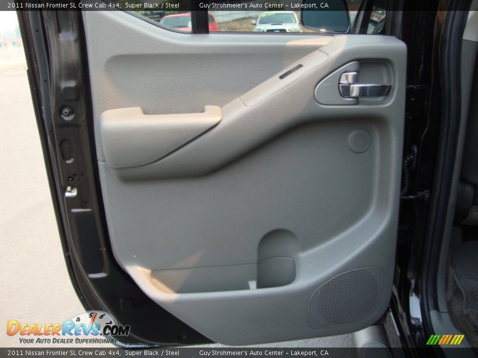 2011 Nissan Frontier SL Crew Cab 4x4 Super Black / Steel Photo #22