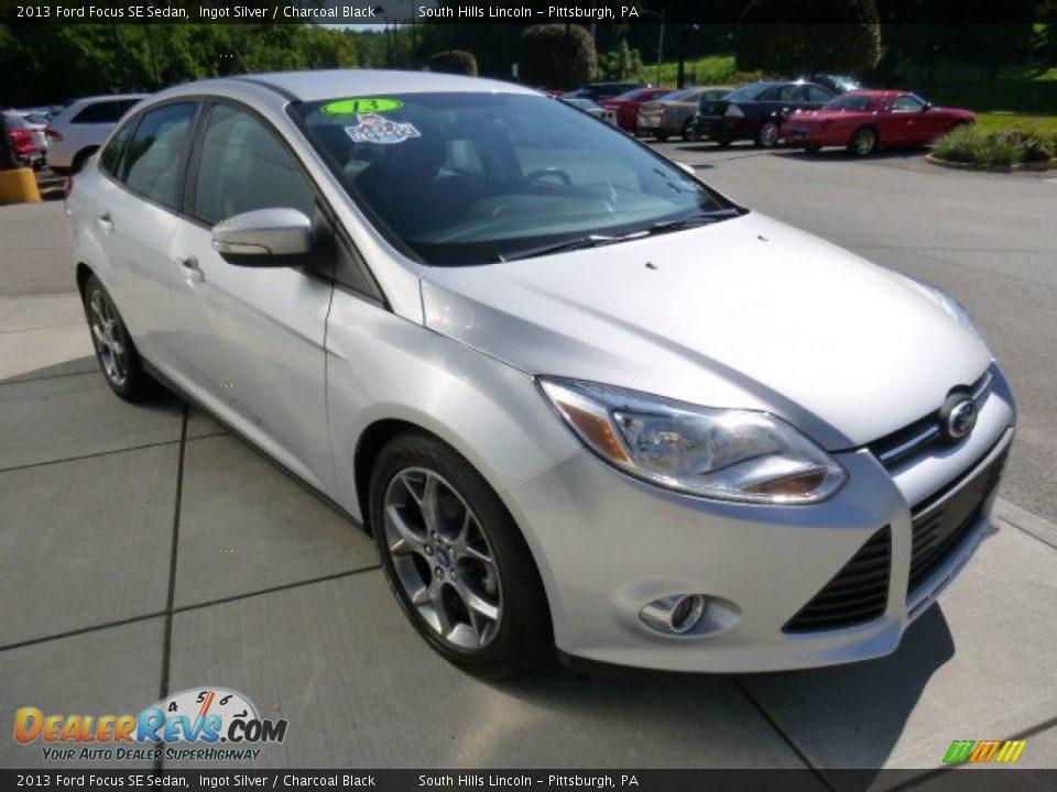2013 Ford Focus SE Sedan Ingot Silver / Charcoal Black Photo #7