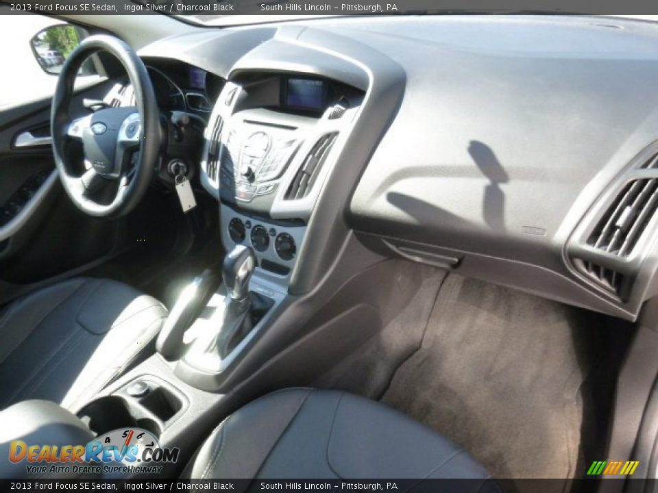 2013 Ford Focus SE Sedan Ingot Silver / Charcoal Black Photo #11