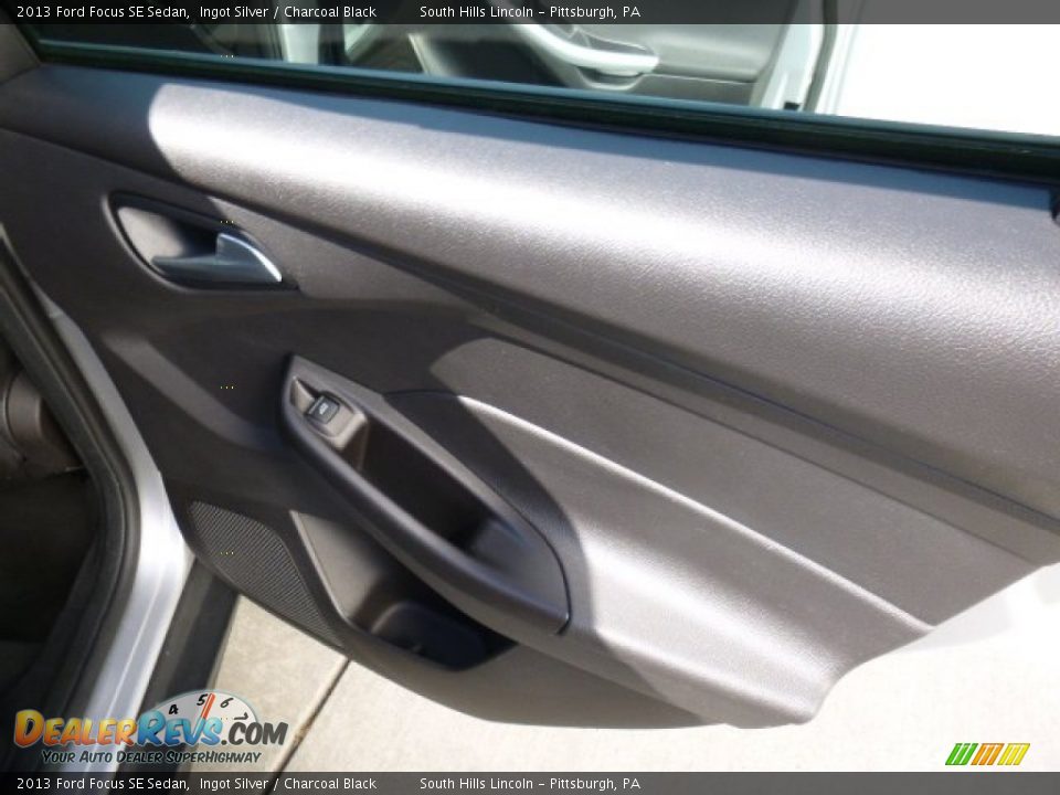 2013 Ford Focus SE Sedan Ingot Silver / Charcoal Black Photo #14