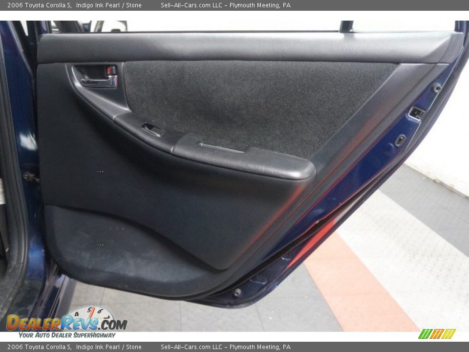 2006 Toyota Corolla S Indigo Ink Pearl / Stone Photo #16