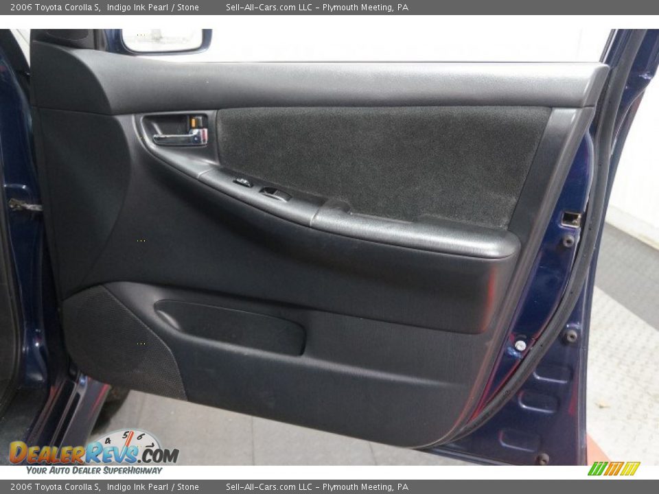 2006 Toyota Corolla S Indigo Ink Pearl / Stone Photo #17