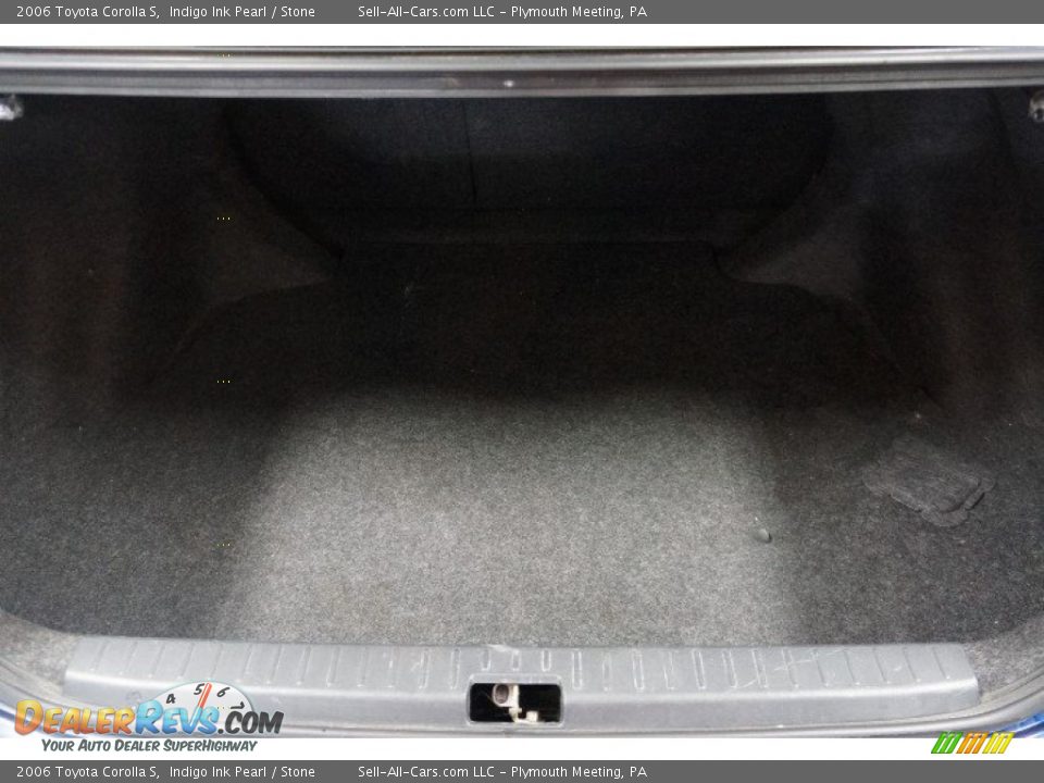 2006 Toyota Corolla S Indigo Ink Pearl / Stone Photo #18