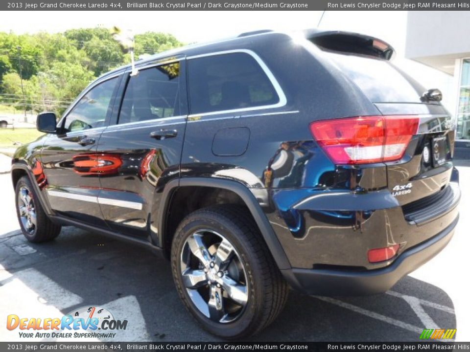 2013 Jeep Grand Cherokee Laredo 4x4 Brilliant Black Crystal Pearl / Dark Graystone/Medium Graystone Photo #2