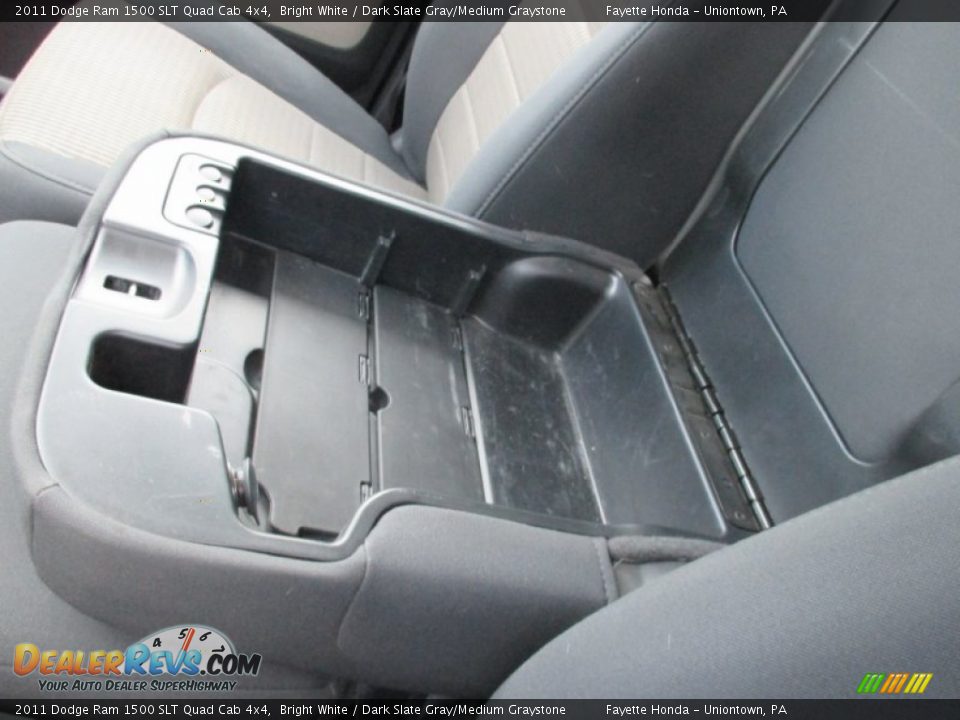 2011 Dodge Ram 1500 SLT Quad Cab 4x4 Bright White / Dark Slate Gray/Medium Graystone Photo #10
