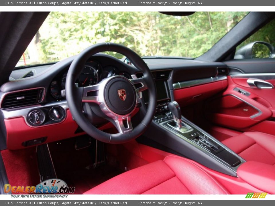 Black/Garnet Red Interior - 2015 Porsche 911 Turbo Coupe Photo #21