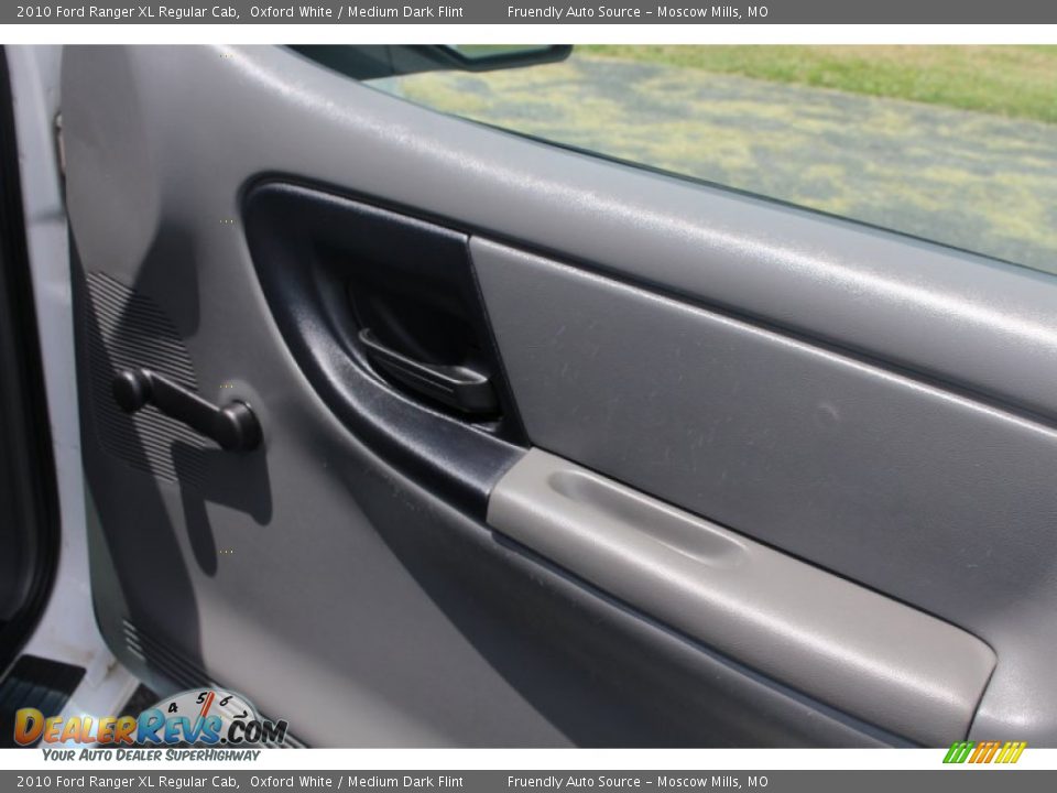 2010 Ford Ranger XL Regular Cab Oxford White / Medium Dark Flint Photo #30