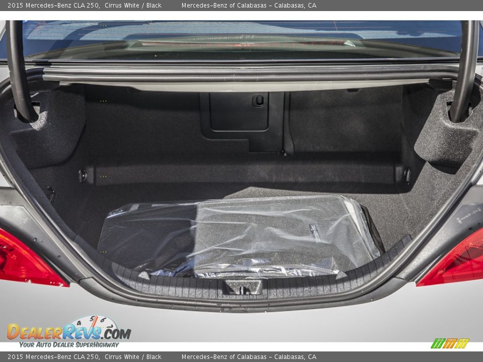 2015 Mercedes-Benz CLA 250 Cirrus White / Black Photo #4