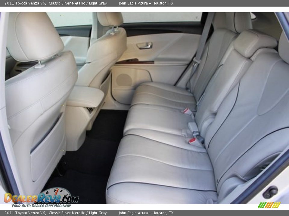 2011 Toyota Venza V6 Classic Silver Metallic / Light Gray Photo #18