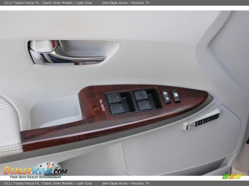 2011 Toyota Venza V6 Classic Silver Metallic / Light Gray Photo #26