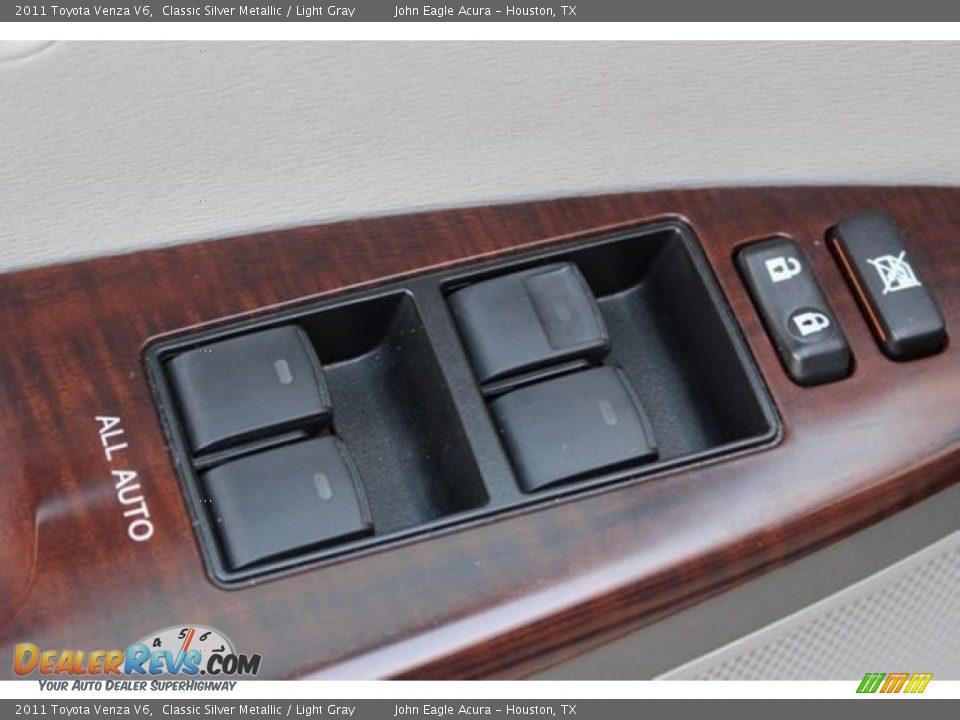 2011 Toyota Venza V6 Classic Silver Metallic / Light Gray Photo #28