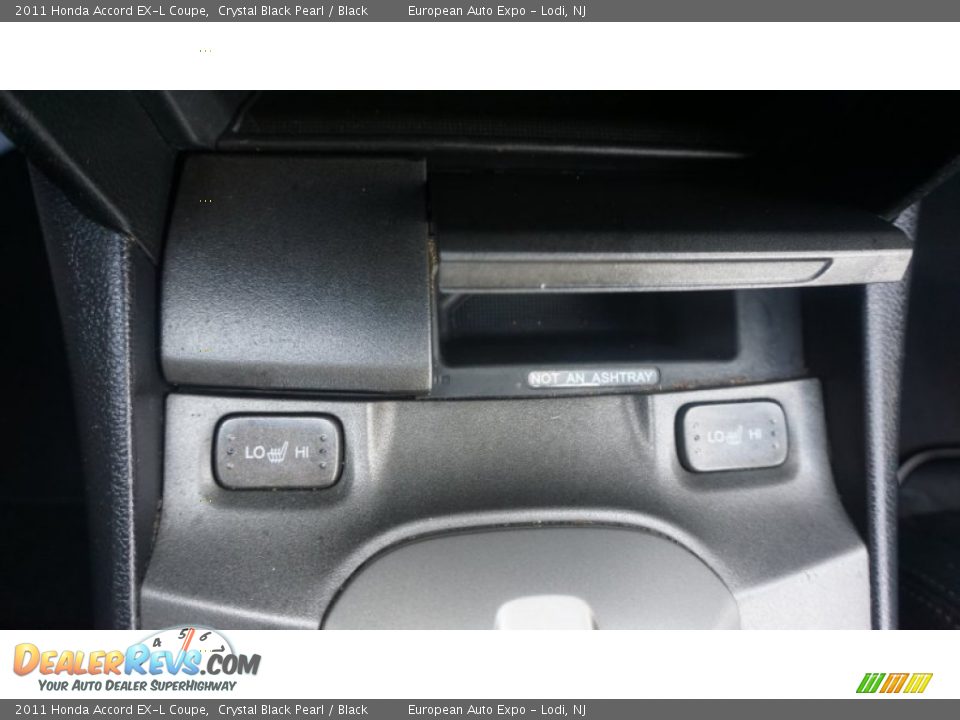 2011 Honda Accord EX-L Coupe Crystal Black Pearl / Black Photo #17